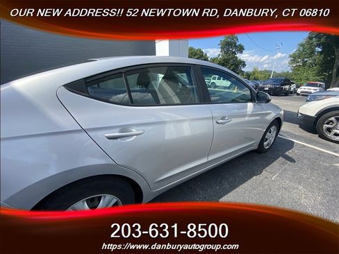 Used 2018 Hyundai Elantra SE FWD image 7