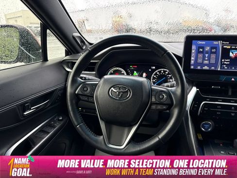 Used 2021 Toyota Venza XLE w/ Softex Package AWD/4WD image 15
