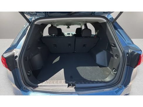 Used 2024 Chevrolet Equinox LT FWD image 30
