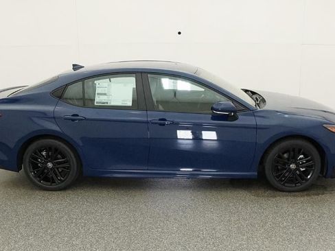 New 2026 Toyota Camry SE FWD image 11