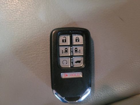 Used 2021 Honda Odyssey EX-L image 32