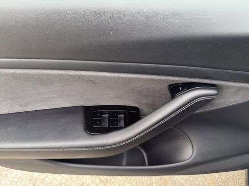 Used 2018 Tesla Model 3 Long Range AWD/4WD image 22