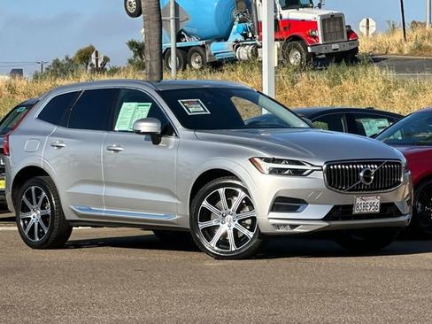 Used 2020 Volvo XC60 T5 Inscription image 3