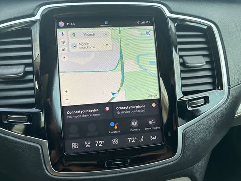 Certified 2024 Volvo XC90 T8 Ultimate image 10