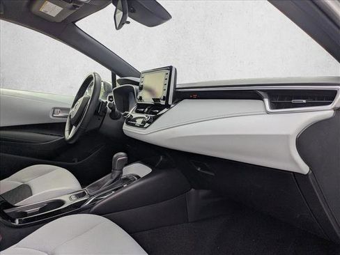 Used 2022 Toyota Corolla SE image 15