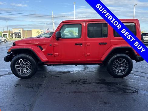 Used 2025 Jeep Wrangler Unlimited Sahara AWD/4WD image 10