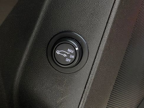 Used 2019 Chevrolet Equinox LT image 30