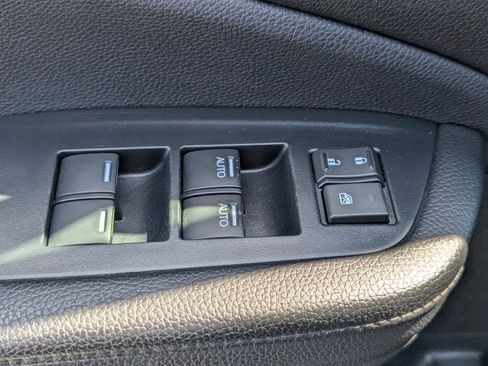Used 2022 Honda Pilot Sport image 18