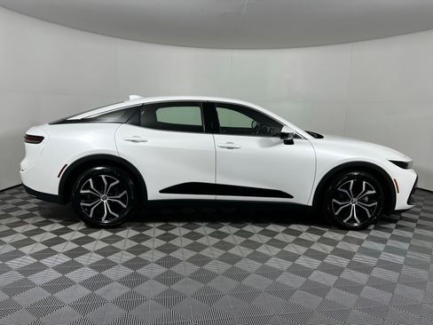 Used 2024 Toyota Crown XLE image 4