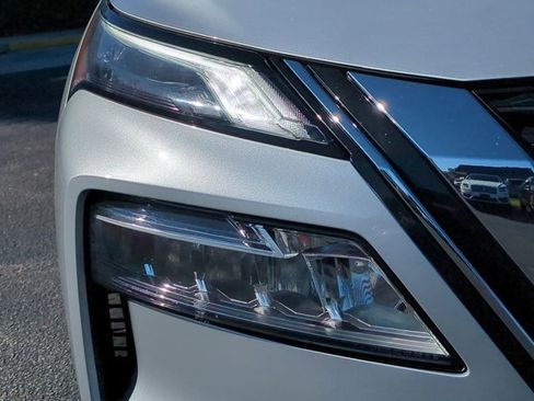 Certified 2023 Nissan Rogue SV image 9