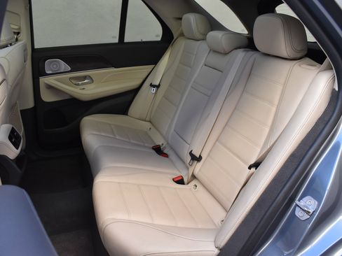 Used 2020 Mercedes-Benz GLE 350 4MATIC image 25