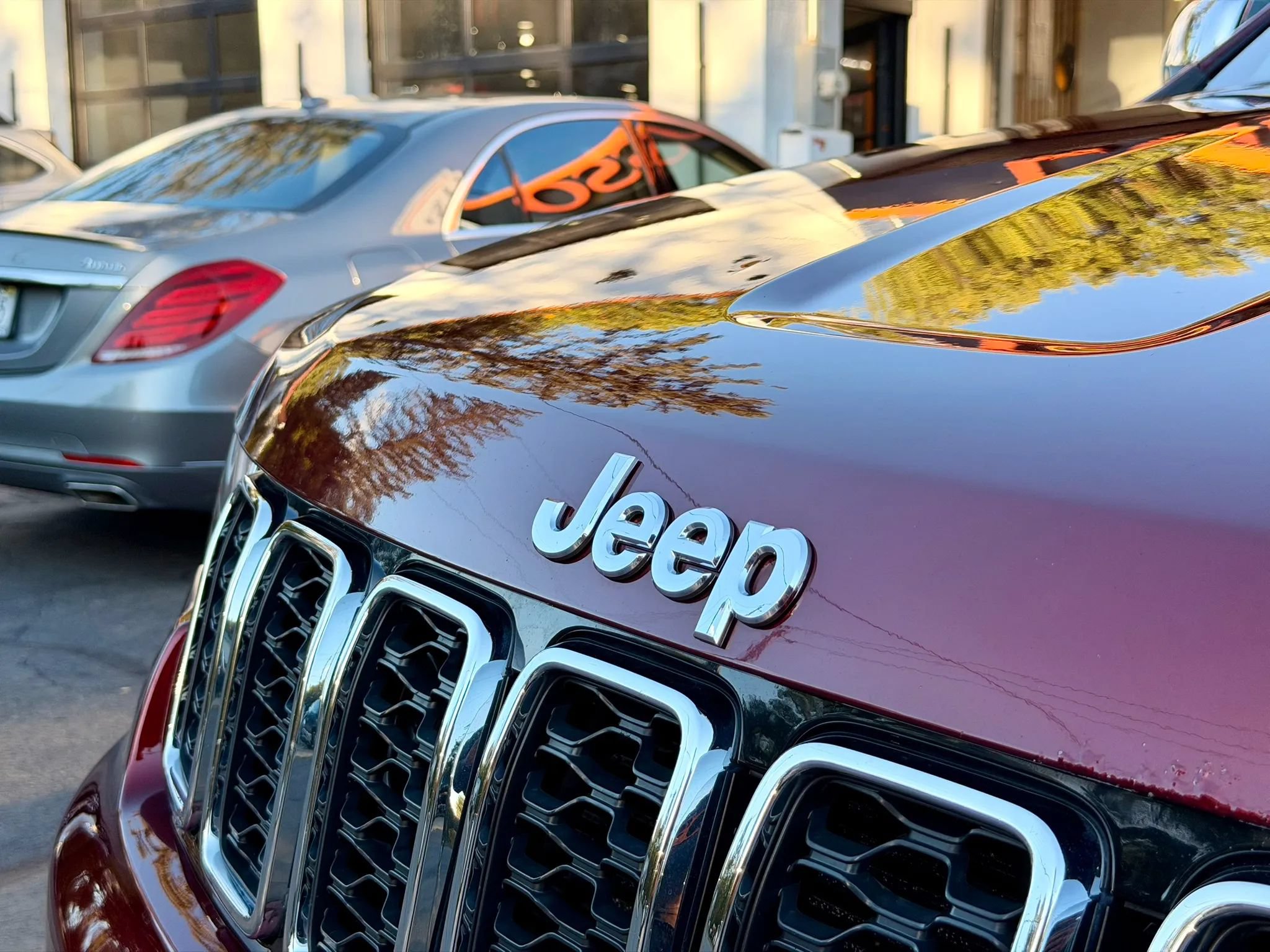 Used 2018 Jeep Grand Cherokee Limited AWD/4WD image 11