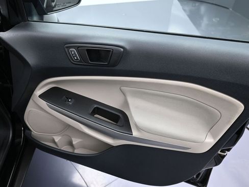 Used 2020 Ford EcoSport S image 30