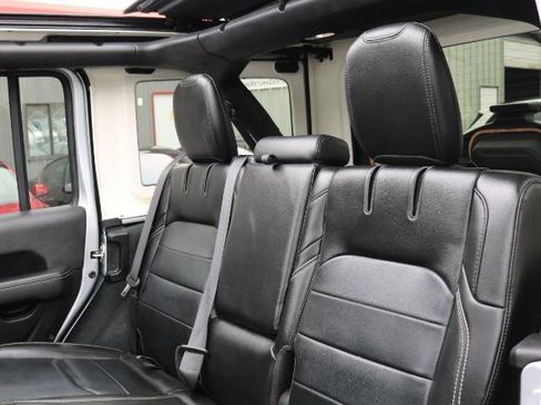 Used 2023 Jeep Wrangler Sahara w/ Cold Weather Group image 21