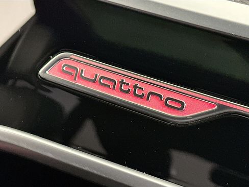 Used 2022 Audi S7 Prestige w/ Prestige Package image 31