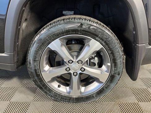 Used 2026 Jeep Grand Cherokee L Limited w/ MOPAR Finishing Package AWD/4WD image 10