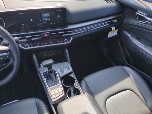 New 2026 Kia Sportage SX image 13