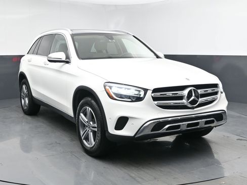 Used 2021 Mercedes-Benz GLC 300 GLC 300 w/ Premium Package image 2