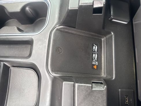 Used 2022 Chevrolet Silverado 1500 RST w/ Convenience Package II AWD/4WD image 25