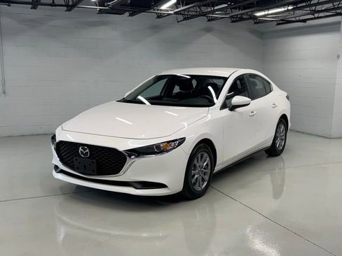 Used 2025 MAZDA MAZDA3 s FWD image 1
