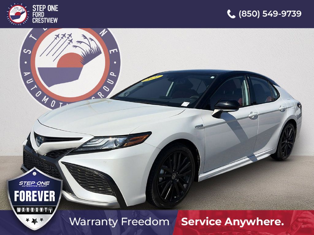 Used 2021 Toyota Camry XSE w/ Navigation Upgrade Package FWD image 1