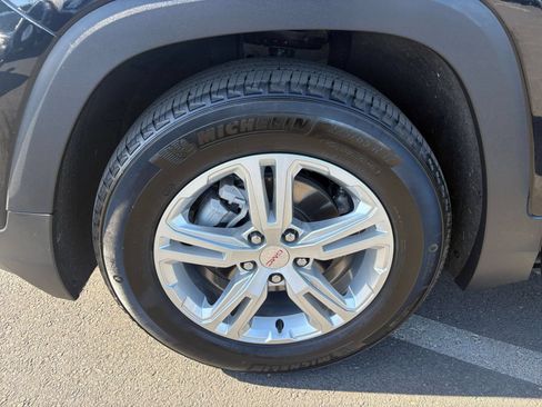 Used 2024 GMC Terrain SLE FWD image 25