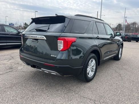 Certified 2022 Ford Explorer XLT w/ Equipment Group 202A image 4