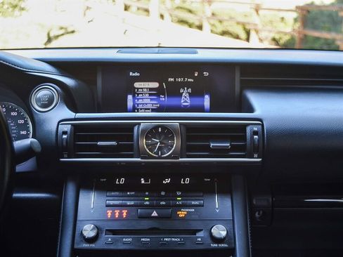 Used 2017 Lexus IS 200t image 17