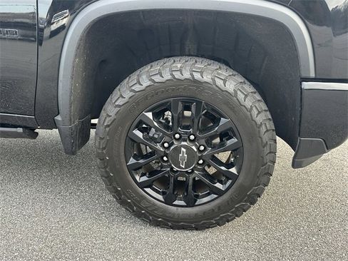Used 2025 Chevrolet Silverado 2500 LT w/ Trail Boss Package image 13