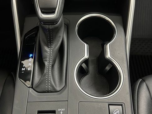 Certified 2025 Toyota Highlander XLE image 27