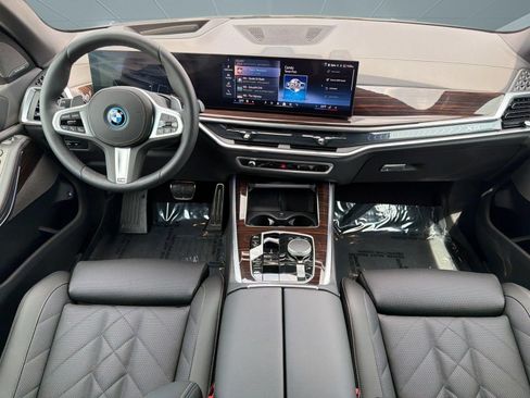 Used 2026 BMW X5 xDrive50e w/ M Sport Package AWD/4WD image 14