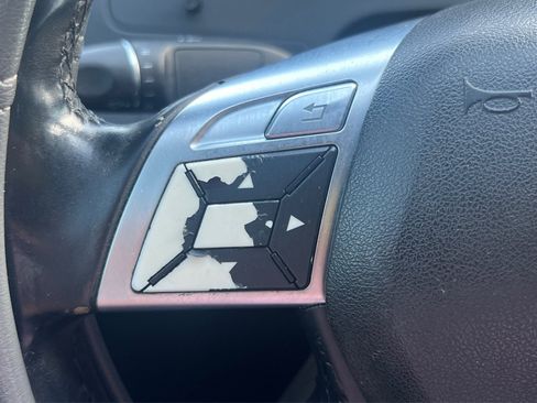 Used 2013 Mercedes-Benz C 250 Sedan image 32