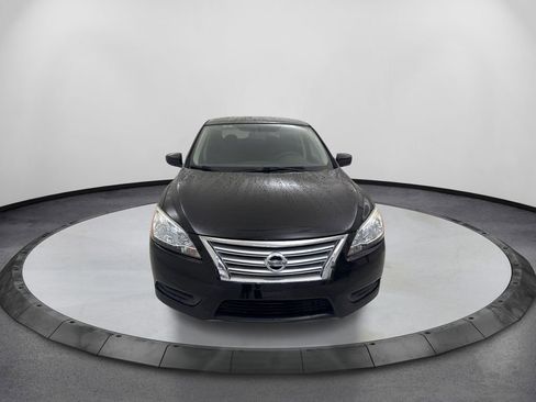 Used 2013 Nissan Sentra SV FWD image 2