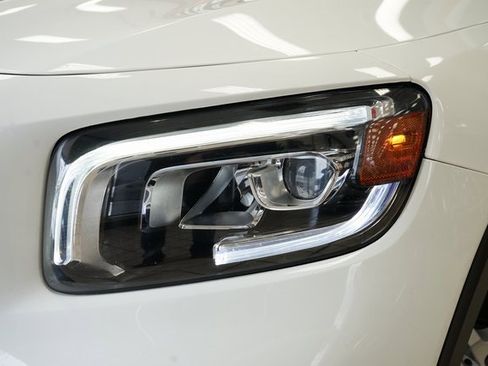 Used 2021 Mercedes-Benz GLB 250 GLB 250 image 20