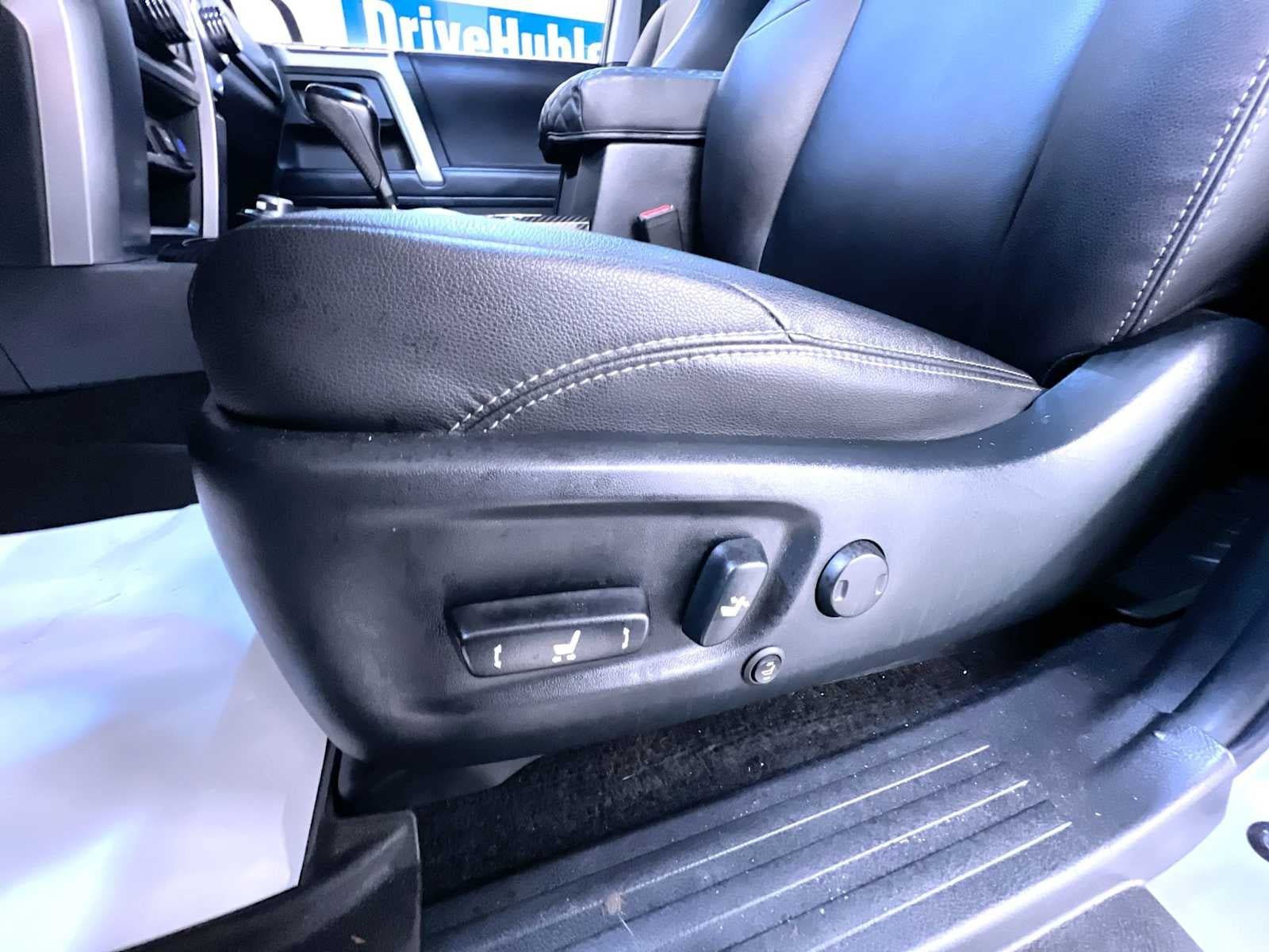Used 2022 Toyota 4Runner TRD Sport w/ Technology Package AWD/4WD image 13
