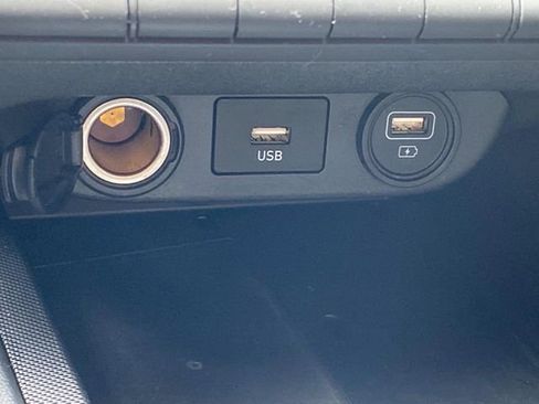 Used 2023 Hyundai Elantra SEL w/ Convenience Package FWD image 27