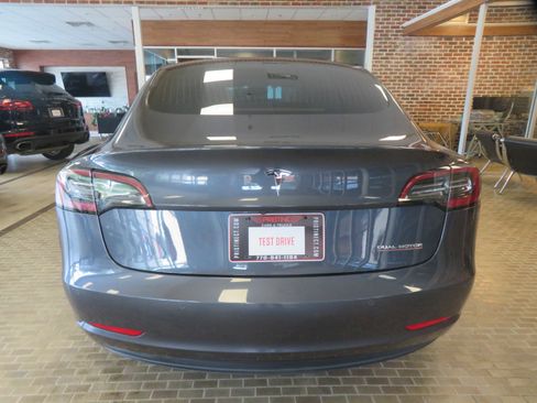 Used 2019 Tesla Model 3 Performance AWD/4WD image 5