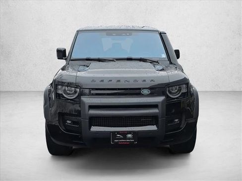 Used 2022 Land Rover Defender 110 X-Dynamic SE image 2