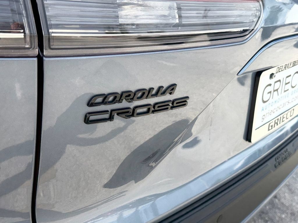 Used 2024 Toyota Corolla Cross XLE w/ Convenience Package FWD image 14