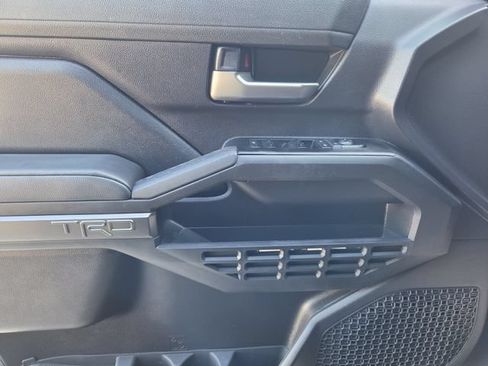 Used 2025 Toyota Tacoma TRD Off-Road AWD/4WD image 18