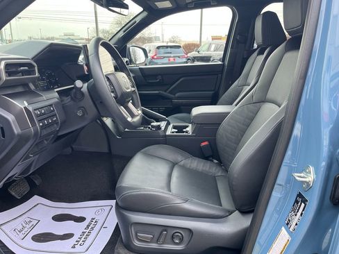 Certified 2025 Toyota 4Runner TRD Off-Road Premium image 12