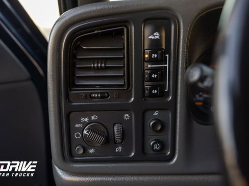 Used 2007 GMC Sierra 3500 SLT w/ Skid Plate Package image 34