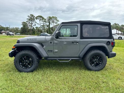 Certified 2021 Jeep Wrangler Sport AWD/4WD image 6