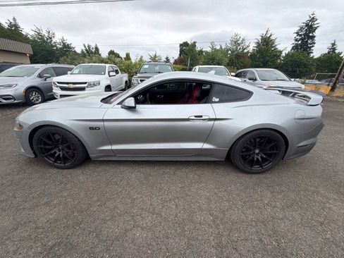 Used 2022 Ford Mustang GT Premium w/ GT Performance Package RWD image 5