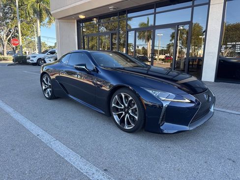 Used 2018 Lexus LC 500 Coupe image 2