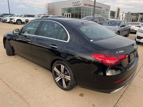Used 2025 Mercedes-Benz C 300 4MATIC Sedan image 4