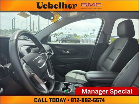Used 2024 GMC Terrain SLT AWD/4WD image 20