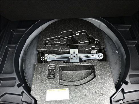 Certified 2025 Toyota Corolla Cross LE image 24