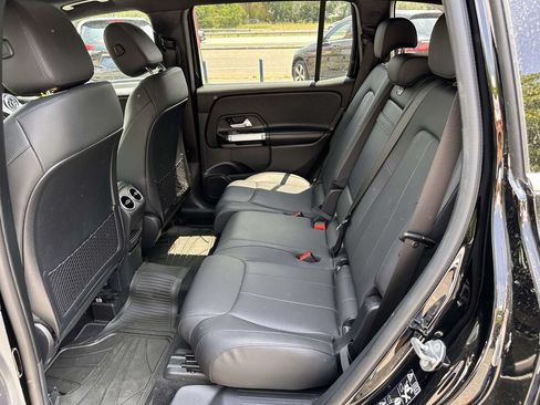 Used 2023 Mercedes-Benz GLB 250 4MATIC image 14