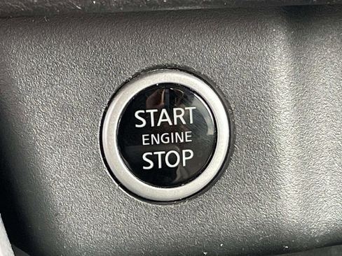 Used 2023 Nissan Rogue SV image 27